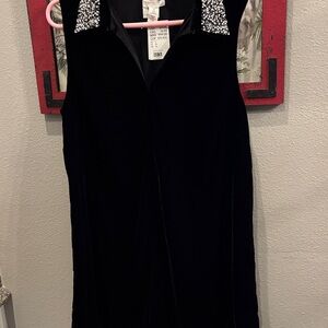H&M Elegant Black velvet Dress with Embellished Collar nwt awesome winter look